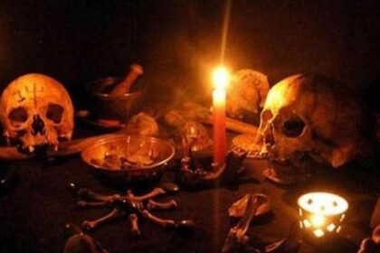 आगरा की महिला ने पति के तांत्रिक उत्पीड़न