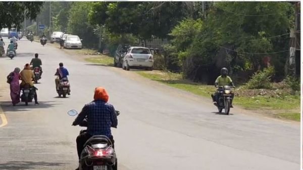 In Korba, life is affected due to scorching sun and humid heat