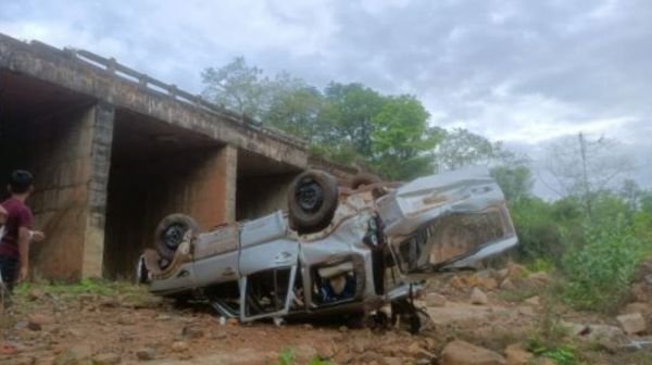 Tragic road accident in Dantewada: Scorpio going to the wedding procession fell from the bridge