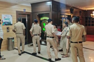 Raipur: Police raids the city's spa centres simultaneously
