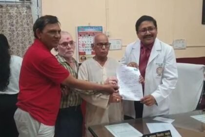 Retired electricity employee Maniram Shrivas donated his body