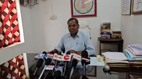 Allegations of adulteration in English liquor shops of Pakhanjur-Bande