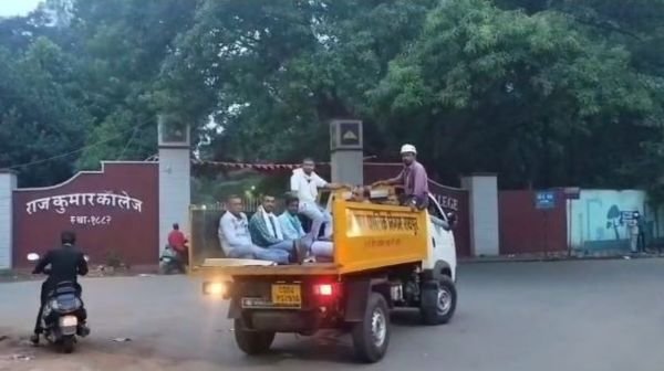 Raipur Municipal Corporation openly flouts traffic rules