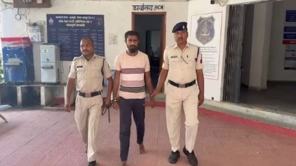 Jashpur Breaking: Two accused of murder and rape arrested by police