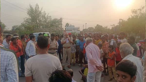 A 6-year-old boy died tragically after being hit by an oil tanker in Semra village of Dhamtari district