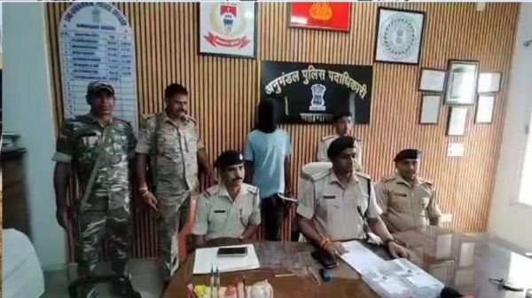 Godda police got a big success, youth arrested with illegal weapon