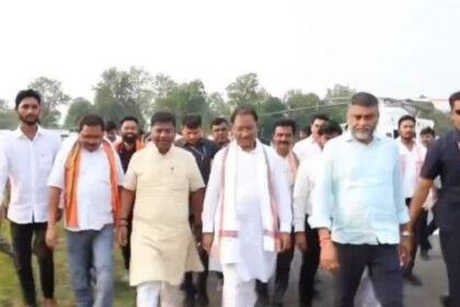 Chief Minister Vishnudev Sai's visit to Bijapur: Meeting with surrendered Naxalites and review of development works