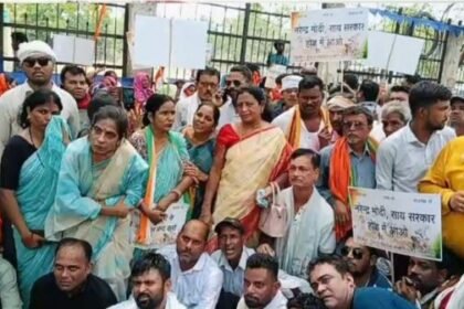 Strong demonstration by Congress on the issue of MNREGA in Durg