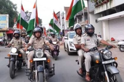 A grand tricolor procession was taken out in Ambikapur, the city was painted in the colors of patriotism