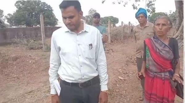 Elderly woman gets justice in Bemetara: On the instructions of the collector, the Tehsildar helped her get possession of the land