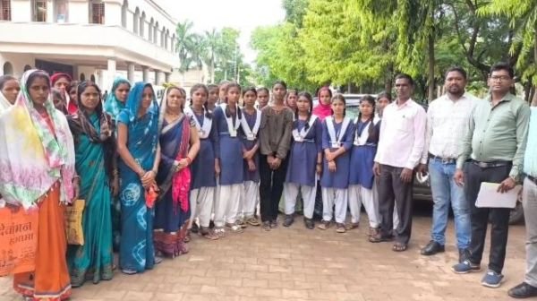 Dhamtari: Questions raised on the quality of education in High School Loharsi