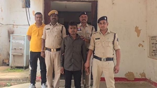 Jashpur: Police revealed the murder of a girl due to love affair