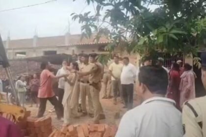 Administration's bulldozer on illegal construction, action taken on instructions of Home Minister