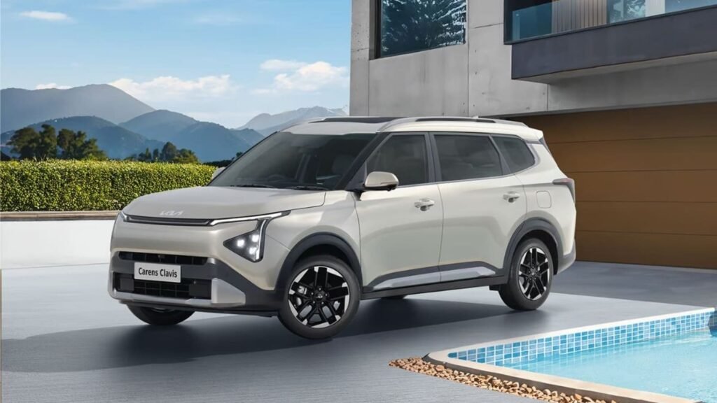 Kia Carens Clavis 7-सीटर SUV