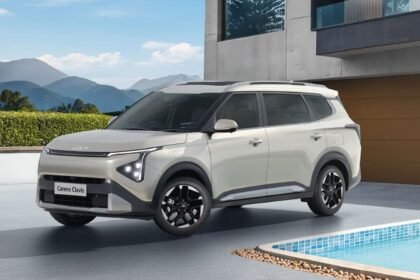 Kia Carens Clavis 7-सीटर SUV