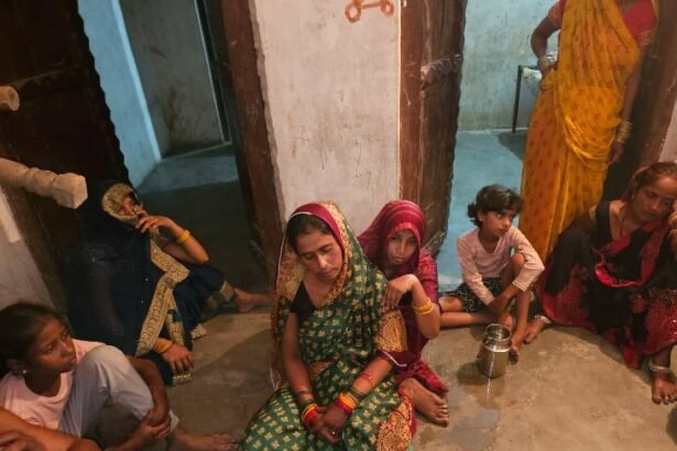 Lucknow railway karmchari hatya