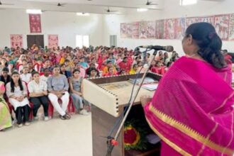 Let your dreams fly high and become self-reliant: Minister Ms. Bhuria