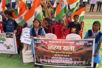 Grand tricolor procession in Khairagarh on the success of Operation Sindoor