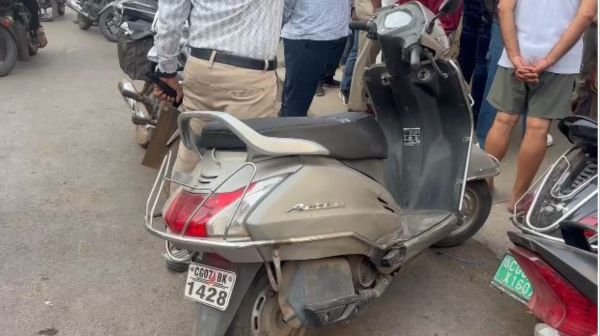 Durg: Rs 18 lakh stolen from Activa in front of Laxmi Traders
