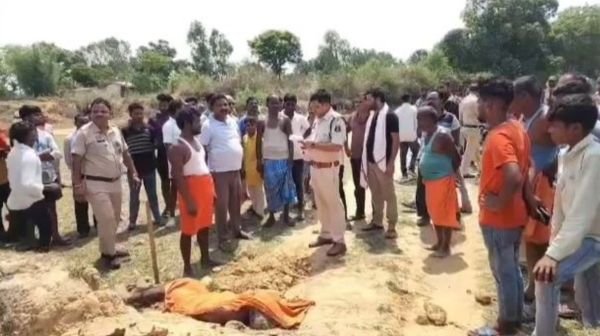 Surajpur: Anger in the village due to suspicious death of an elderly person in the field