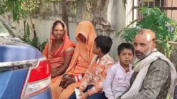 45 thousand rupees looted at knife point in Raigad, auto drivers accused