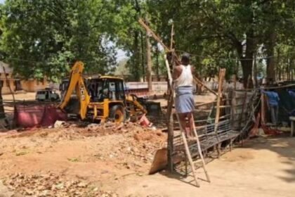 Bhanupratappur: 12 illegal encroachments removed in Karathi