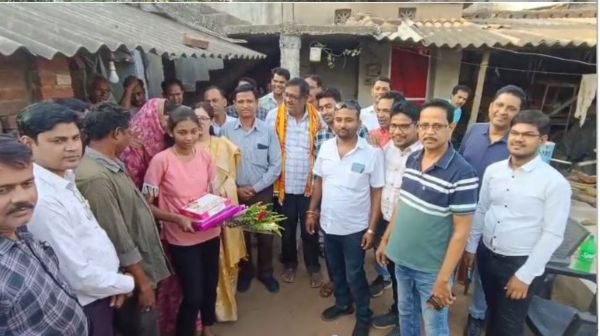 Kritika Yadav and Tarang Agrawal of Raigarh excelled in 12th board examination