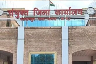 Open corruption in MNREGA: Fake wages in the name of government employees