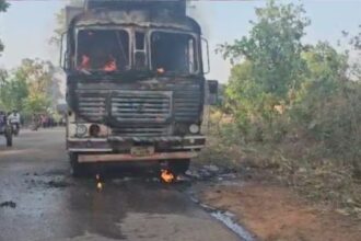 A moving truck caught fire on Pakhanjur-Bande State Highway, the driver showed presence of mind