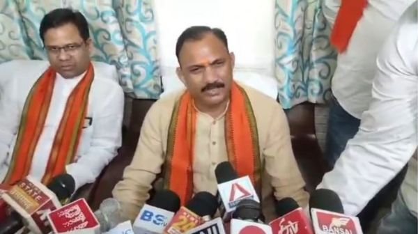 Pendra Breaking: Minister in charge inspected liquor shops and hospitals