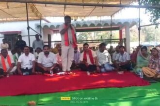 Kanker MLA Asharam Netam heard the problems of the villagers in Basanwahi