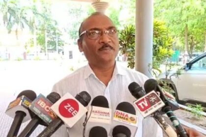 Dhamtari: Teacher Nisha Khobragade suspended for negligence in duties