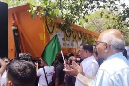 Raipur: CM Sai flagged off the country's first hydrogen-powered truck