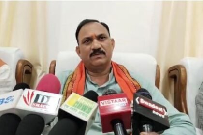 Chirmiri: Health Minister Shyam Bihari Jaiswal gave instructions to solve basic problems
