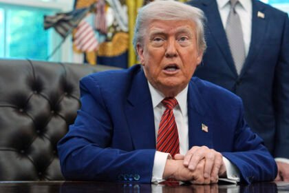 Trump Targets Smartphones with New 25% Tariff