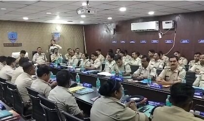 Bokaro Police Holds Monthly Crime Meeting, SP Emphasizes Swift Disposal of Pending Cases"