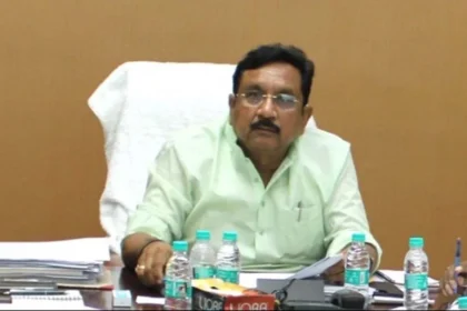 जनजातीय कल्याण मंत्री विजय शाह