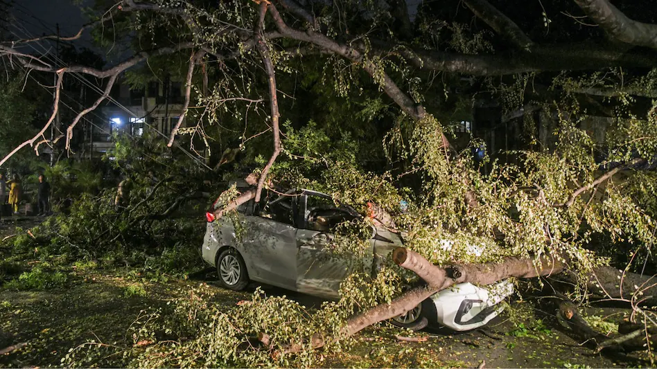 दिल्ली-एनसीआर में तूफान