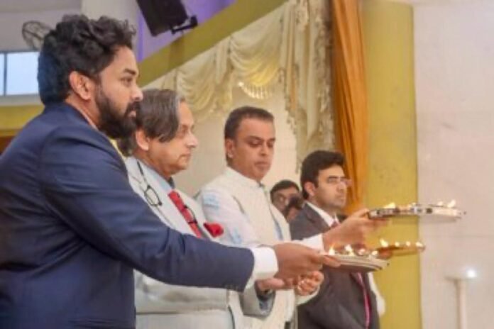 मुस्लिम सांसद सरफराज अहमद ने मंदिर में की पूजा