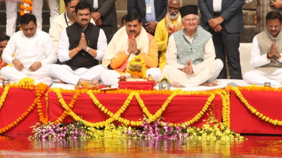 विधवा महिलाओं को दो लाख योजना