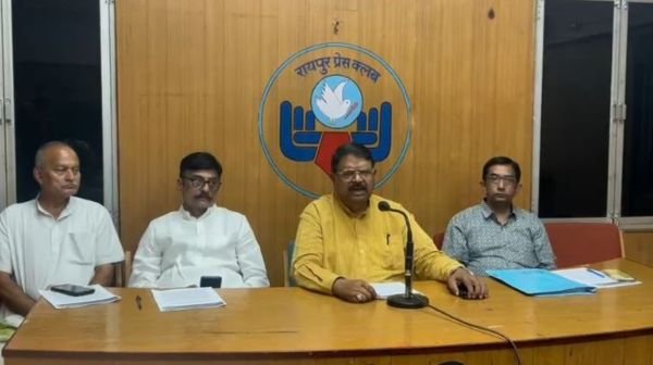 Honoring democracy fighters in Raipur: Sachchidanand Upasne will be honored