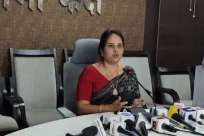 Press conference of Municipal Corporation Mayor Meenal Choubey begins