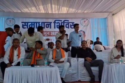 Crowds gathered in the solution camp, problems persist even after Sushasan Tihaar