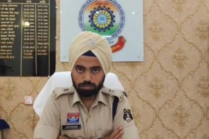 Ambikapur: 1 crore 80 lakh rupees suddenly came in the account of a young man