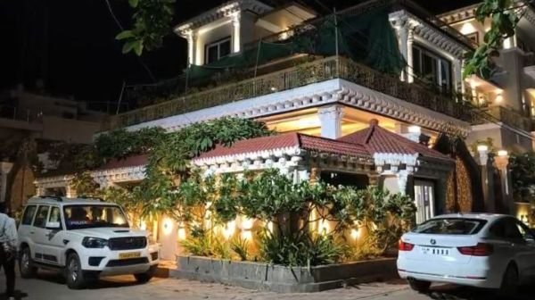 Crime branch team reached the house of Rohit Tomar, accused of usury and hooliganism