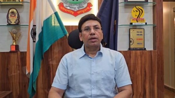 Jashpur: Five policemen suspended, accused absconded from a moving vehicle