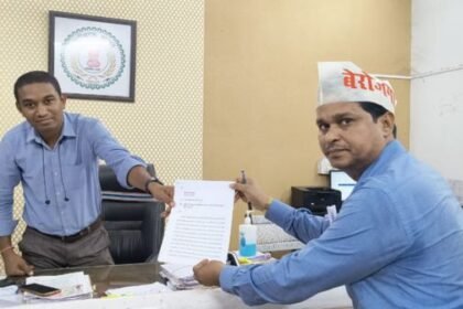 In Bhilai, a youth asked the MLA for salary for criticism