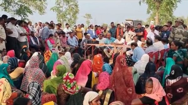Villagers troubled by NTPC Rakhad Dam stage fierce protest