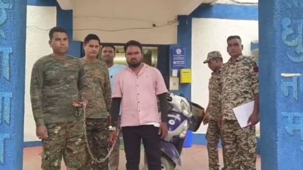 Woman molested on pretext of selling gas stove, accused Irfan Mir arrested