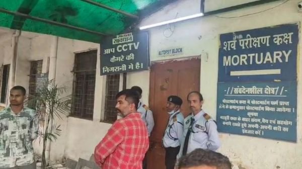 The body of martyr Akash Rao Giripunje left from Mekahara for Kushalpur residence